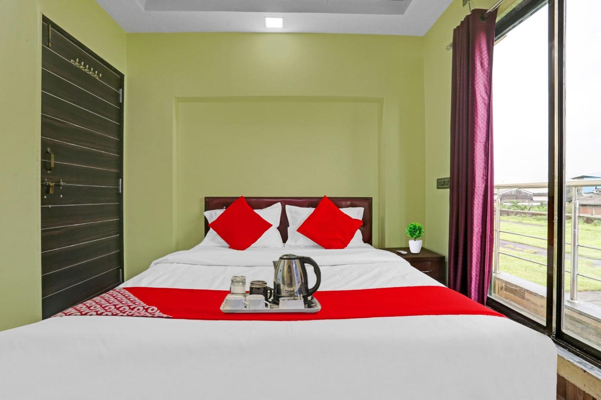 Hotel O Om Sai Residency Lodging And Boarding Taloje Экстерьер фото